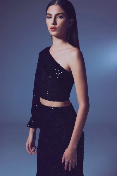 One-Sleeved Crop Blouse - BLACK - 4