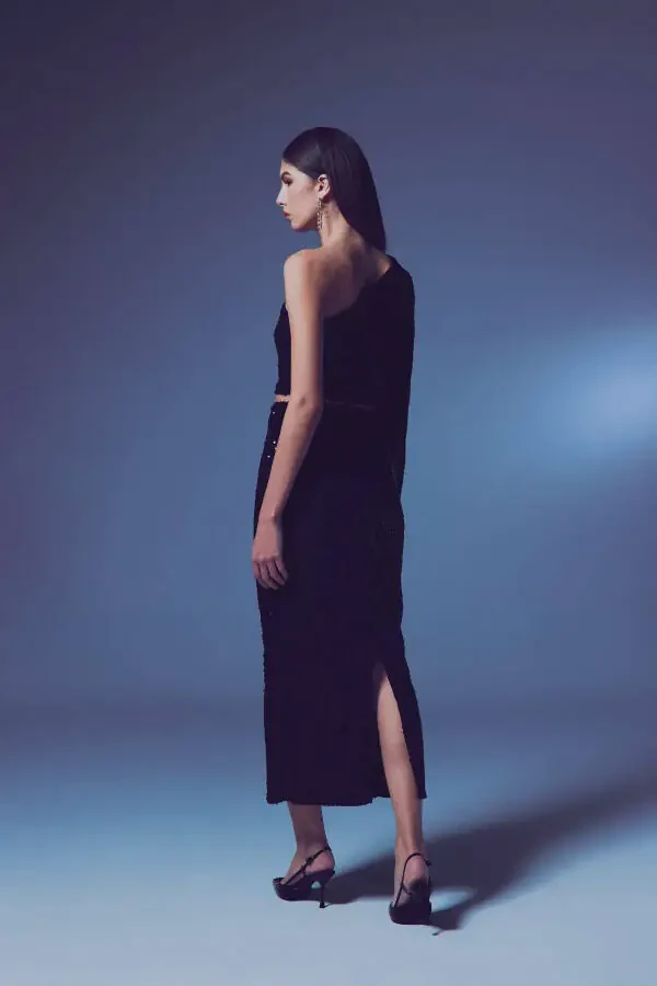 One-Sleeved Crop Blouse - BLACK - 6