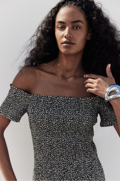 Open shoulder ruffled dress - H&M (1)