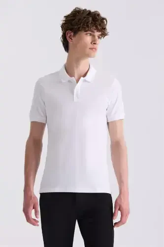 Oq rangda slim fit polo yoqali futbolka 