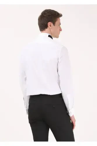 Оқ рангдаги Slim Fit, икки манжетли, турки тугмали смокинг кўйлаги - 4