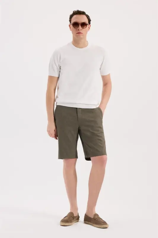 Oq rangli Slim Fit, dumaloq yoqali, rayon matoli futbolka - 2