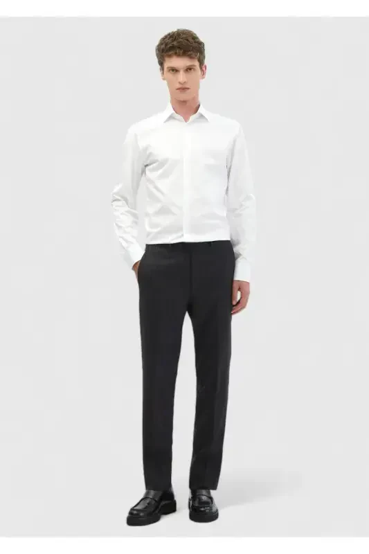 Oq rangli tekis Slim Fit to'qilgan klassik 100% paxta ko'ylak. - 2