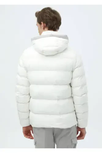 Oq to'qilgan palto - 7