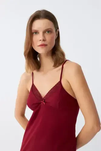 Oqteri ipdan tikilgan penye kechki ko'ylak 367 