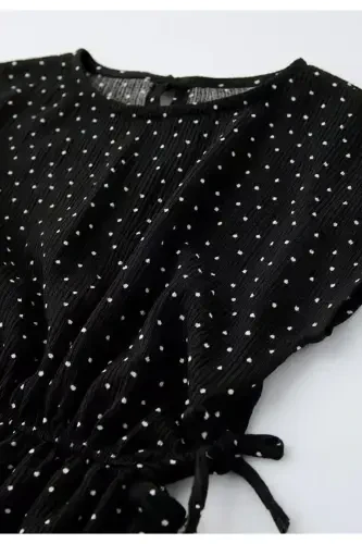 Orqa va yonlari oyna detallari bilan nuqta naqshli qiz bolalar uchun yengsiz kombinezon - qora - PINK HIPPO KIDS (1)