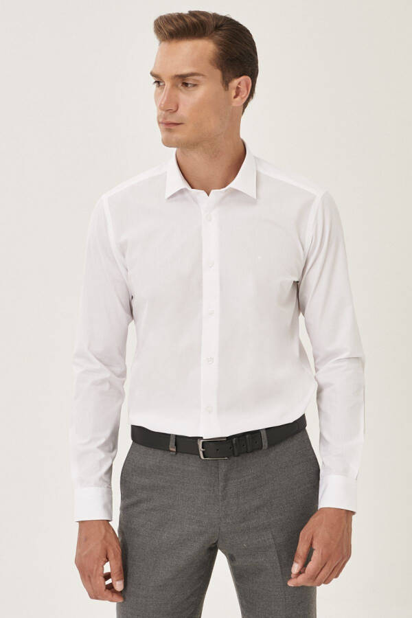 Oson dazmollanadigan Non-Iron paxtali Slim Fit tor bichimli klassik yoqali oq ko'ylak - 1