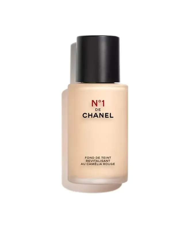 Illuminates – Moisturizes – Protects-B10 - CHANEL
