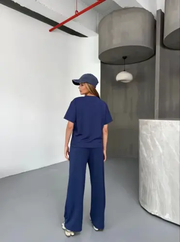 Osy Modal Yumuşak Dokulu Kumaş Kısa Kollu Bluz Rahat Pantalon Ikili Takım- Lacivert - BÜYÜKBEDENIZ (1)