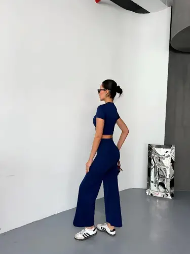 Osy Modal Yumuşak Dokulu Kumaş Kısa Kollu Crop Alt Ispanyol Paça Pantalon Ikili Takım - Lacivert - 1