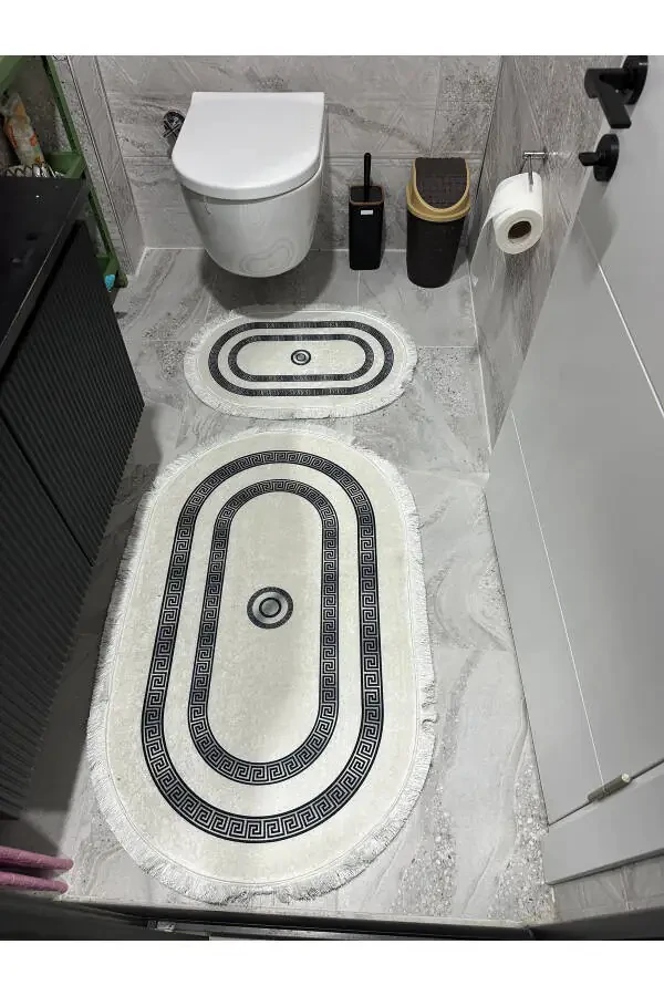Oval Bath Mat - 1