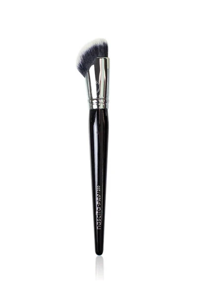 Oval Shaped Concealer Brush 136+Nascita Pro Angled Contour Brush 260 - 3
