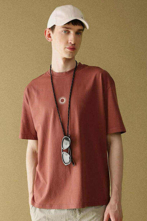 Oversize Fit Crew Neck Back Printed Short Sleeve T-Shirt Light Brown - 10