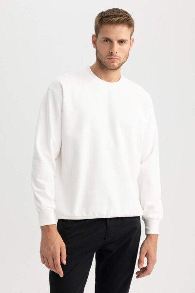 Oversize Fit Crew Neck Basic Sweatshirt Off White - 16