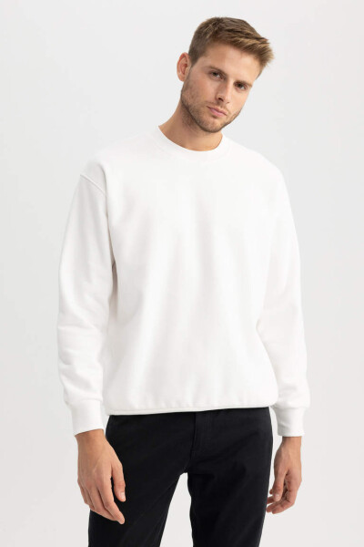 Oversize Fit Crew Neck Basic Sweatshirt Off White - 19