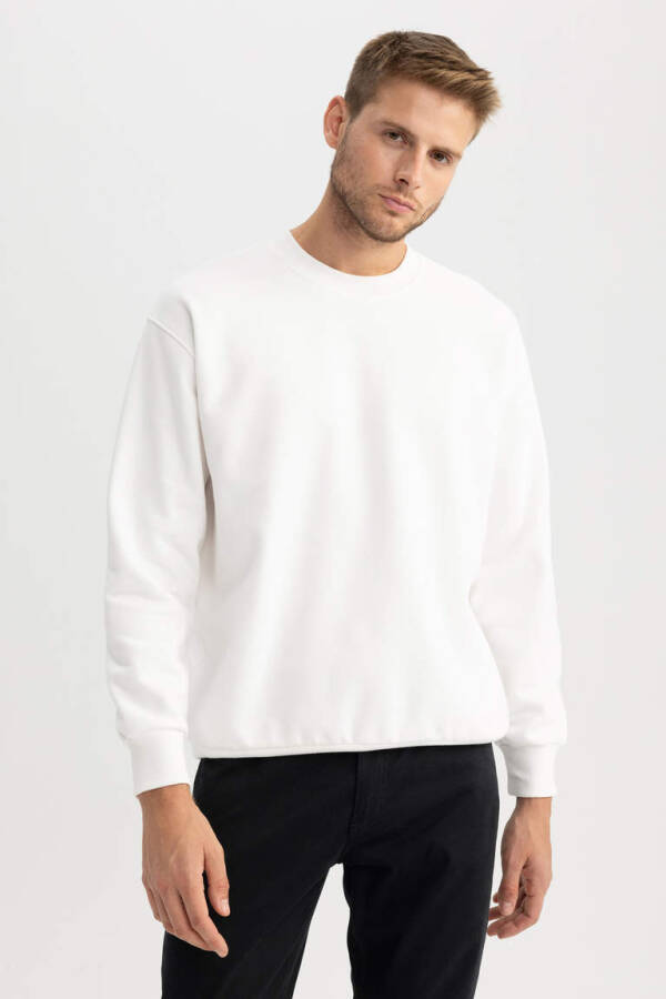 Oversize Fit Crew Neck Basic Sweatshirt Off White - 19