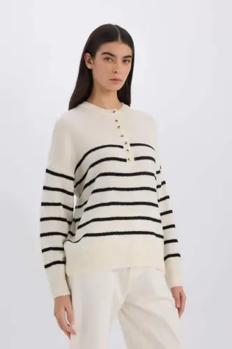 Oversize Geniş Kalıp Düğmeli Yaka Triko Kazak D4913AXNS-Ekru - 7