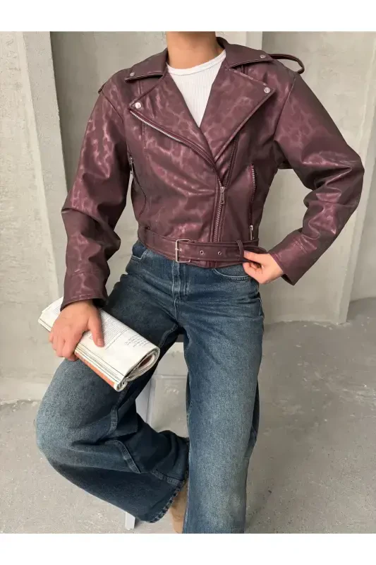 Oversize kamarli teri uslubidagi leopard kurtka - olcha rangi - 3