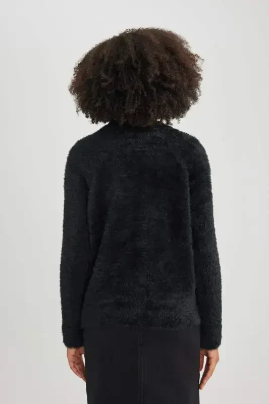 Oversize Keng Kalıp V Yoqali Trikot Kardigan-Qora - 9