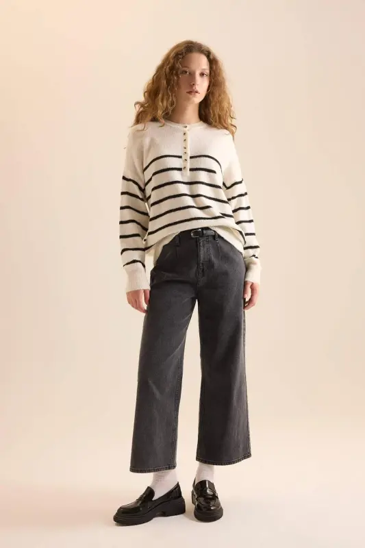 Oversize Wide Fit Buttoned Collar Knitted Sweater D4913AXNS-Ecru - 2