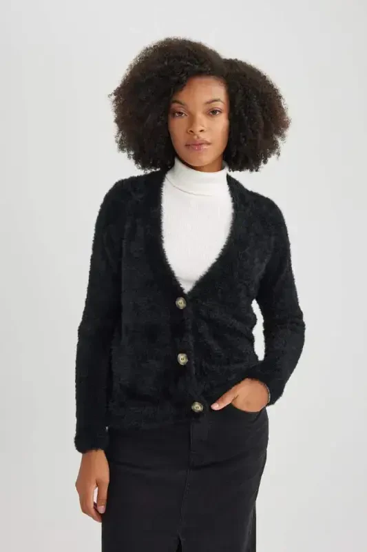 Oversize Wide Fit V-Neck Knitted Cardigan-Black - 1