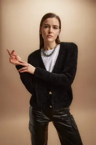 Oversize Wide Fit V-Neck Knitted Cardigan-Black - 3