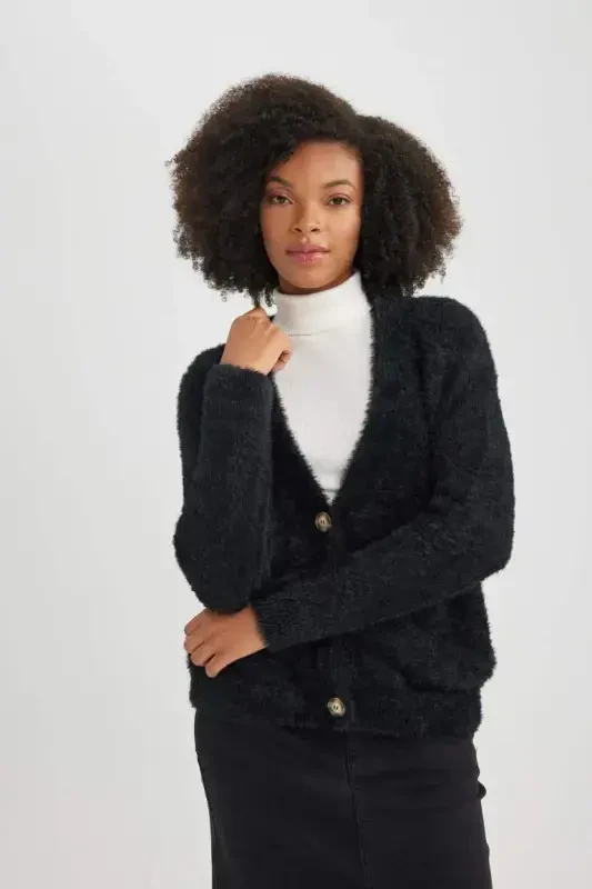 Oversize Wide Fit V-Neck Knitted Cardigan-Black - 7