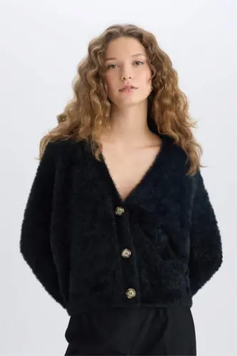 Oversize Wide Fit V-Neck Knitted Cardigan-Black - 4