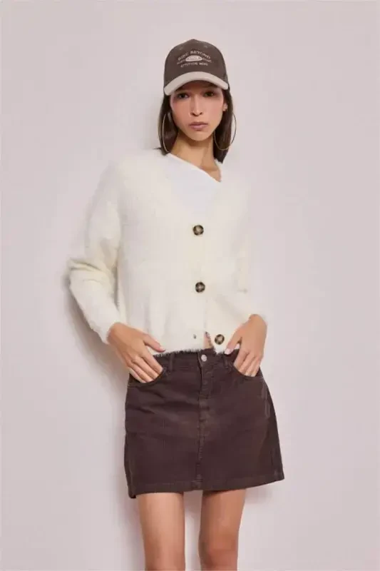 Oversize Wide Fit V-Neck Knitted Cardigan-Ecru - DEFACTO