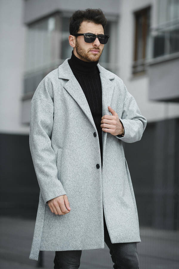 Oversized, relaxed fit, casual wool coat. - 1