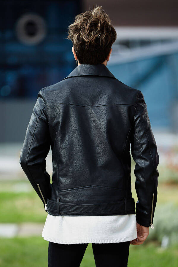 Oversized Vintage Men's Black Leather Jacket - 3