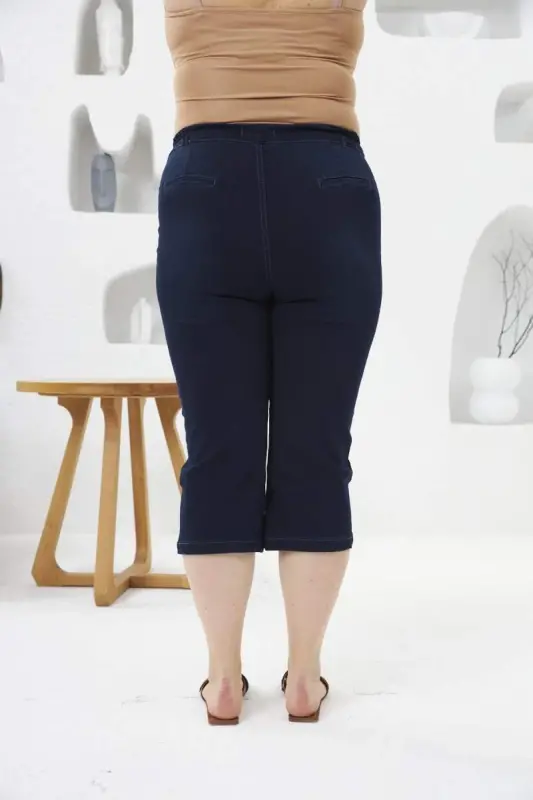 Paça Düğme Detaylı Beli Lastikli Büyük Beden Lacivert Kapri - 4