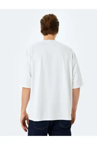 Pamuklu Tok Kumaş Kısa Kollu Bisiklet Yaka Slogan Baskılı Oversize Tişört - Beyaz - 4
