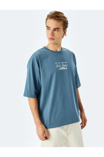 Pamuklu Tok Kumaş Kısa Kollu Bisiklet Yaka Slogan Baskılı Oversize Tişört-Mavi - 3