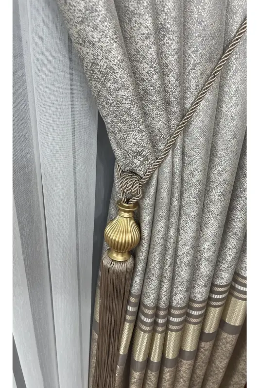 Pano Fon Perde Vizon Krem Altın Tek Kanat Sık Pileli Jakarlı Parlak Desenli 80 X 270 - Krem 5421 - 1