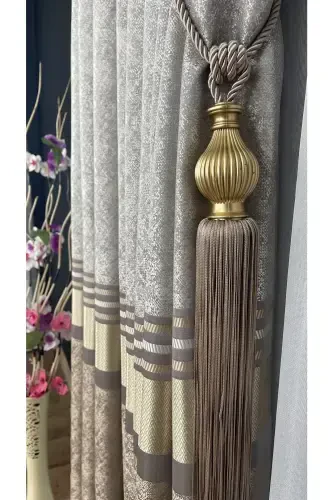 Pano Fon Perde Vizon Krem Oltin Tek Qanot Sık Pileli Jakarlı Yaltiroq Desenli 80 X 270-Krem 5421 - YUKA (1)