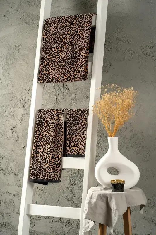Panthera | %100 Cotton Guest Towel - 4