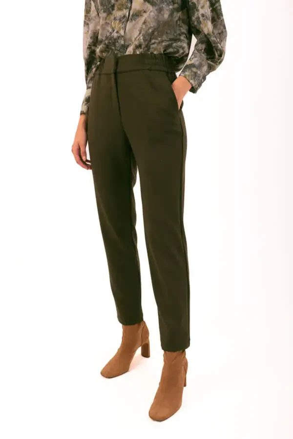 Pants with elastic sides - 3
