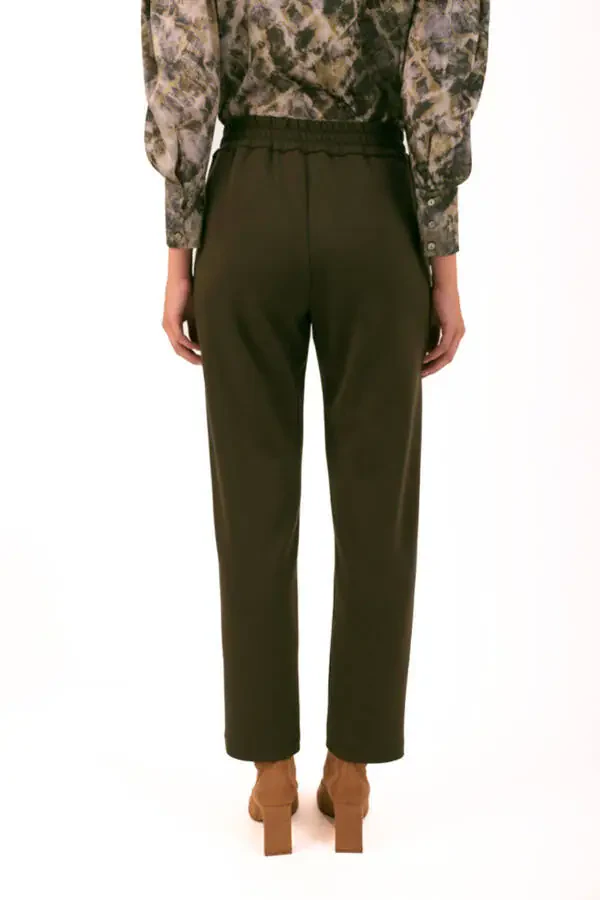 Pants with elastic sides - 6