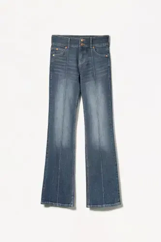 Pastki belli bootcut jinsi - BERSHKA (1)