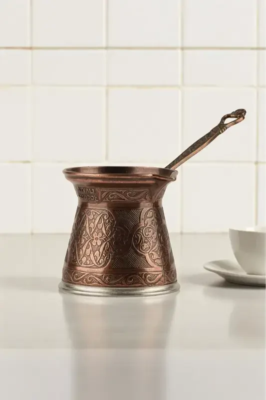 Patterned Cast Iron Cezve for 4 People - Compatible with Magnetic Stoves - 1