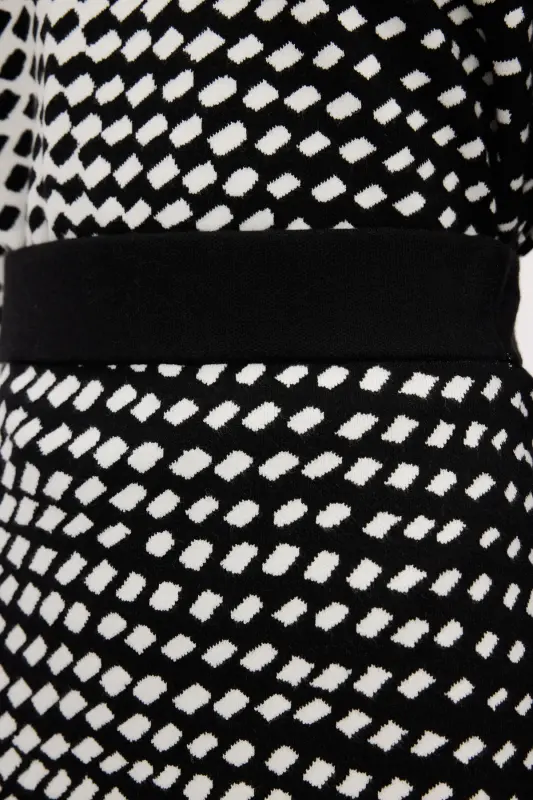 Patterned Knit Skirt - 4
