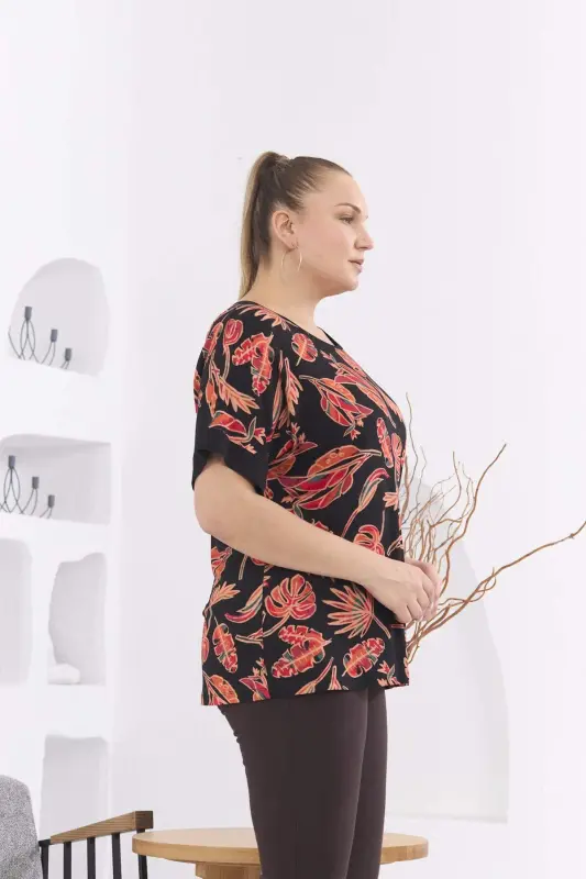 Patterned Plus Size Black T-Shirt - 2