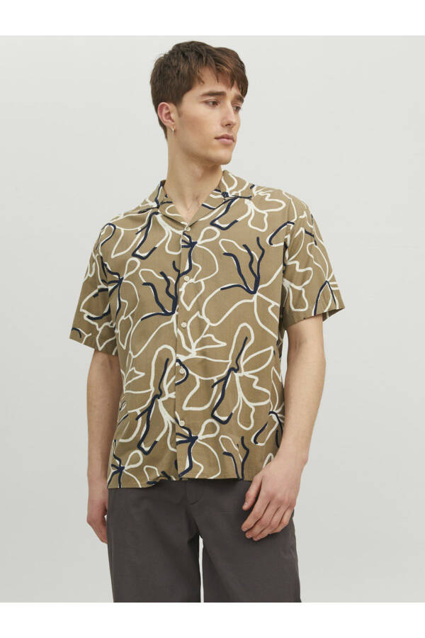 Patterned Short Sleeve Shirt - 1
