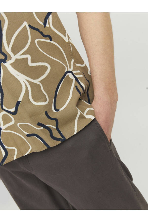 Patterned Short Sleeve Shirt - 6