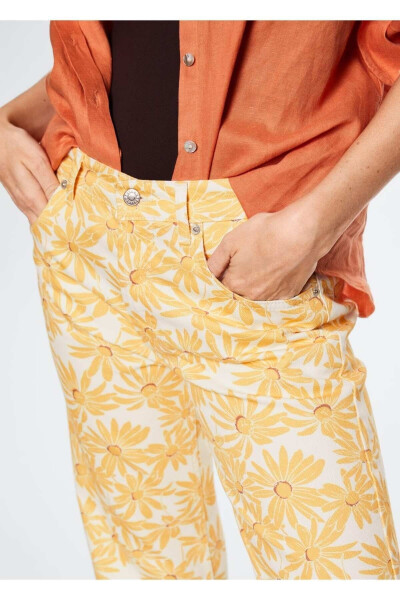 Patterned Straight-Cut Jeans - 5