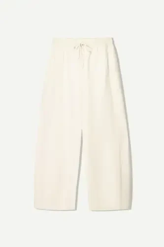 Paxtadan barrel fit shimlar - BERSHKA (1)