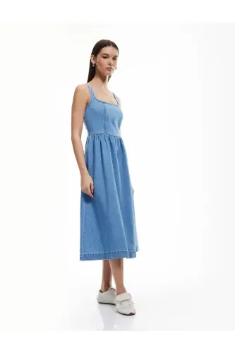 Paxtali qalin bog'ichli fermuarli kvadrat yoqali denim midi ko'ylak - 1
