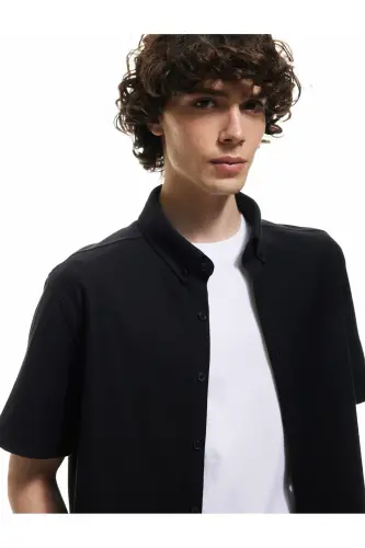 Paxtali Regular Fit Pike Mato Tugmali Yoqali Qisqa K - KOTON (1)