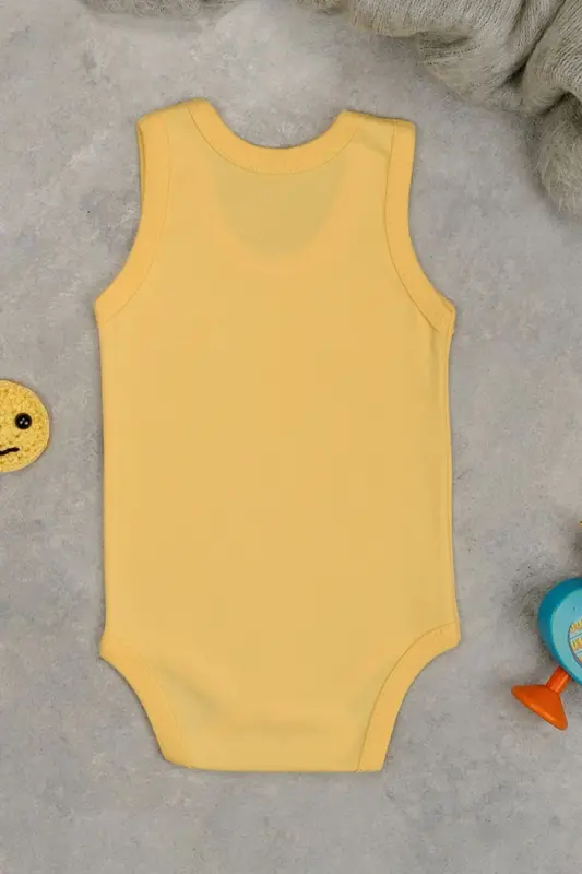 Paxtali xolasining shirin jo'jasi bosilgan chitirli body kombinezon-sariq - 2